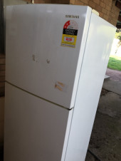 Samsung brand refrigerator, white, 66cm width& 164cm height